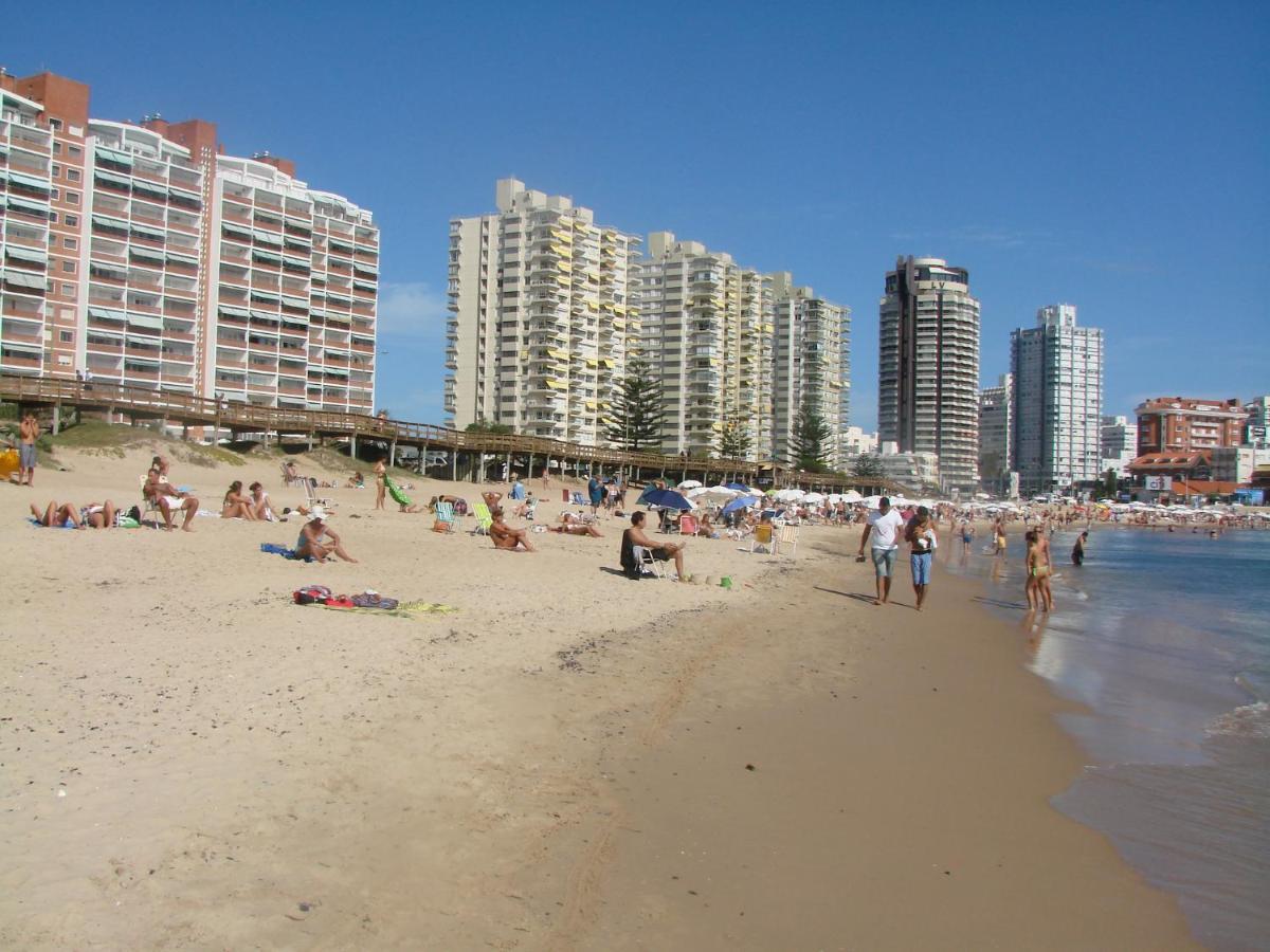 Depto Frente Al Mar - Punta Del Este - Uruguay Esterno foto